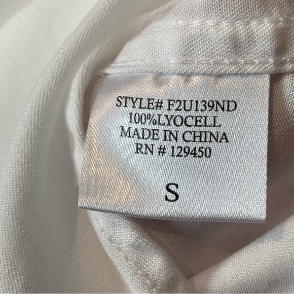 COMO VINTAGE Women’s White Long-sleeve V-neck Button Shirt with Pockets Small - Picture 9 of 10